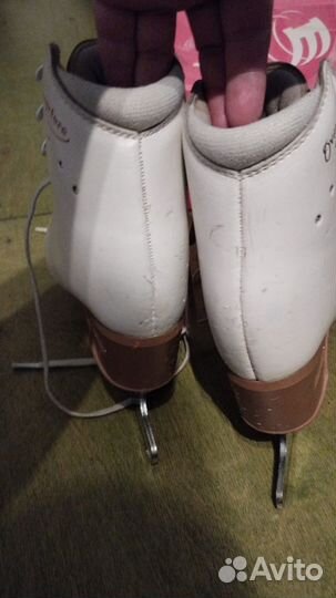 Фигурные коньки edea