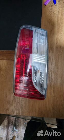 Фары toyota avensis т270