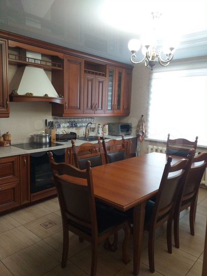 3-к. квартира, 100 м², 1/1 эт.