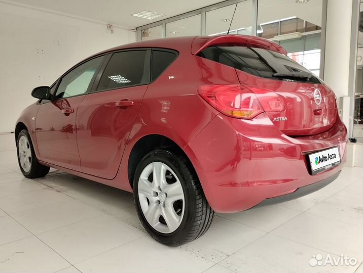 Opel Astra 1.6 AT, 2011, 104 000 км