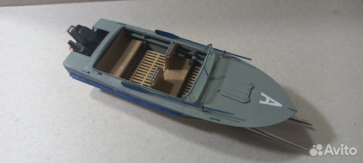 Сборная модель-копия лодки 