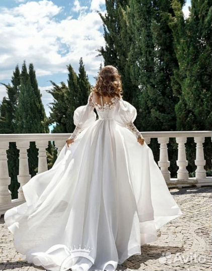 Свадебное платье