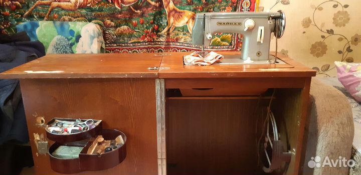 Швейная машинка Чайка 2