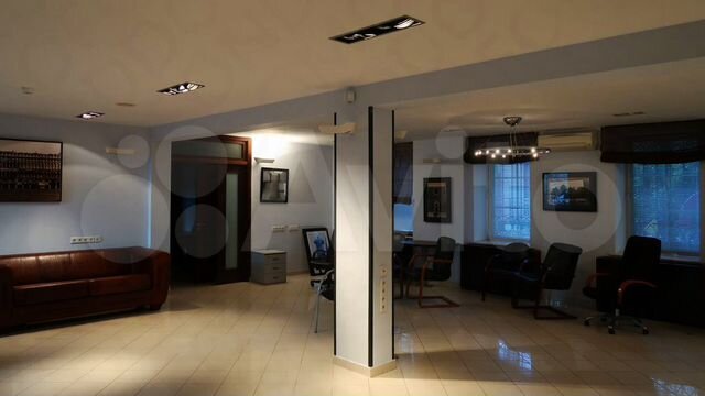 Продам здание, 1377 м²