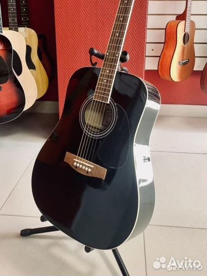 Гитара новая