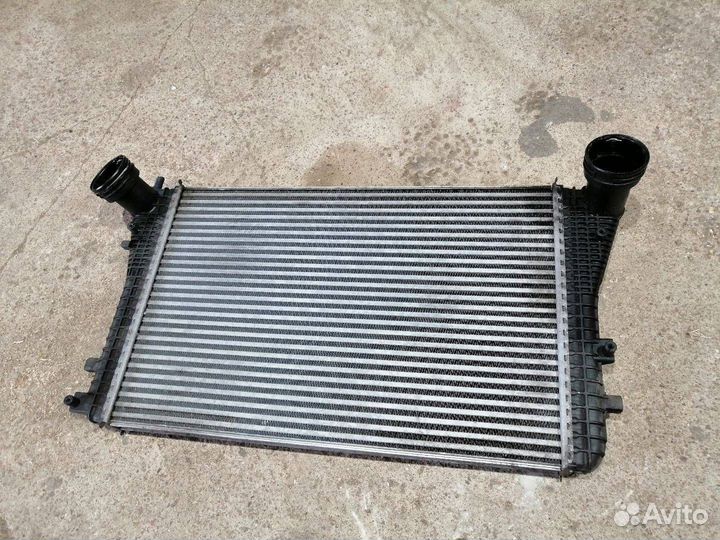 Интеркулер Volkswagen Tiguan 2008 3C0145805P