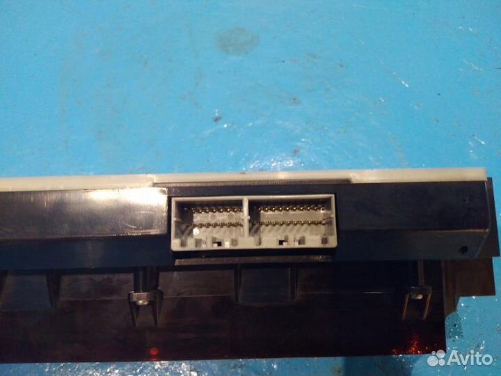 Информационный дисплей Ниссан Скайлайн V35