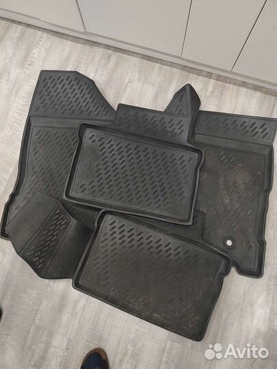 Автомобильные коврики на LADA