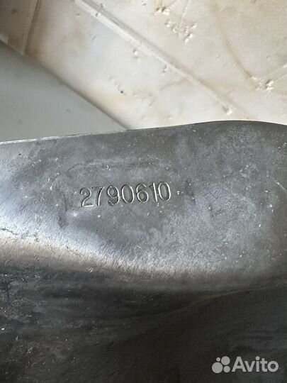 Кронштейн брызговика Scania 6 2790610