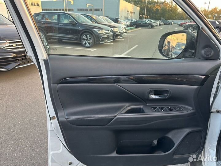 Mitsubishi Outlander 2.0 CVT, 2017, 92 014 км