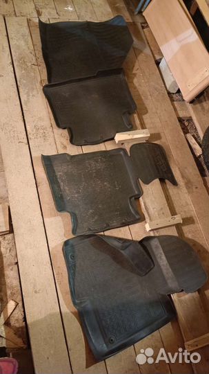 Автомобильные коврики резиновые для Santa Fe