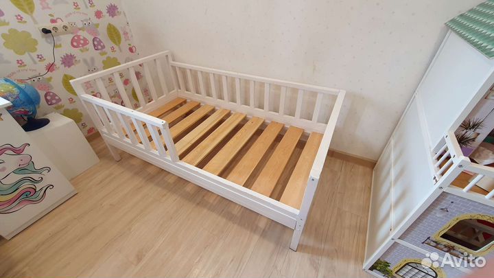 Б/у кровать с матрасом 80 на 160