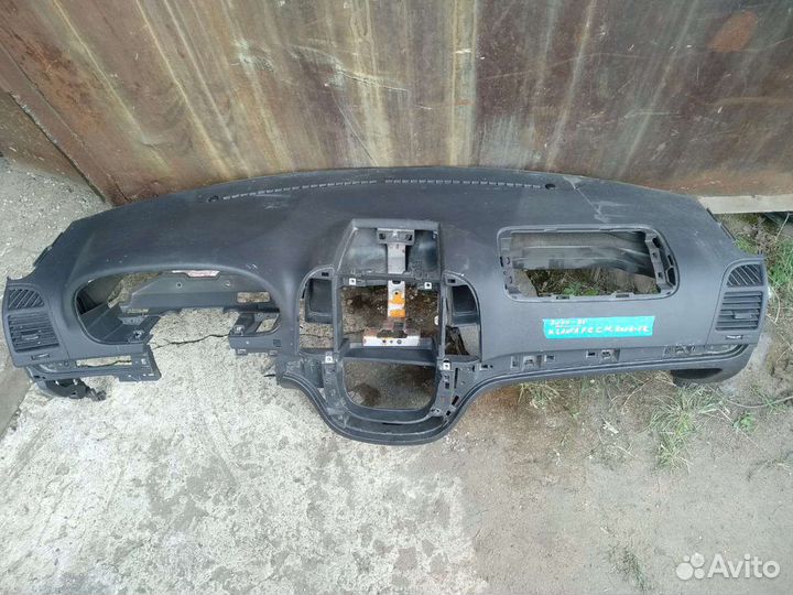 Торпедо панель Hyundai Santa Fe