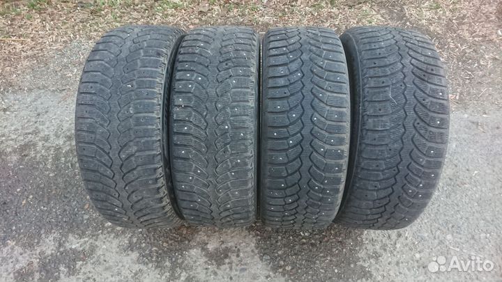 Bridgestone Blizzak Spike-01 205/55 R16 91T