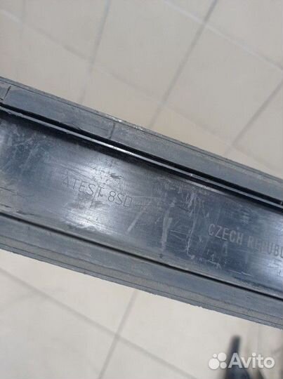 Молдинг двери задней правой (после 2013 года)