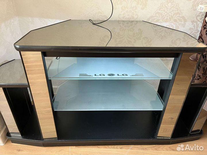 Тумба под телевизор