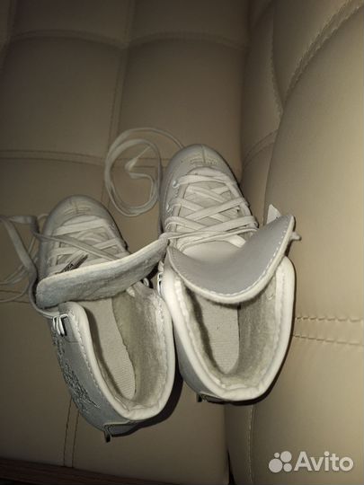 Коньки фигурные