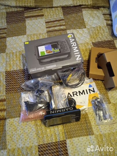 Эхолот Garmin striker vivid 5cv