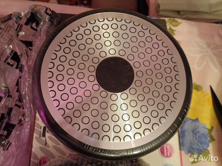 Сковорода Bergner новая