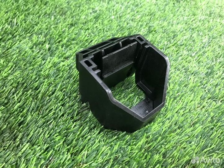 Крепление радиатора Bmw 3 E90 N54B30 2006