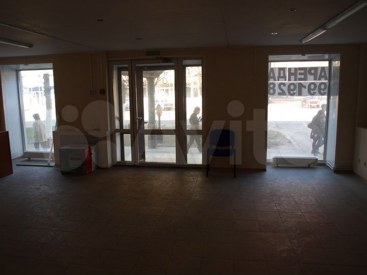 Торговое помещение, 140 м²