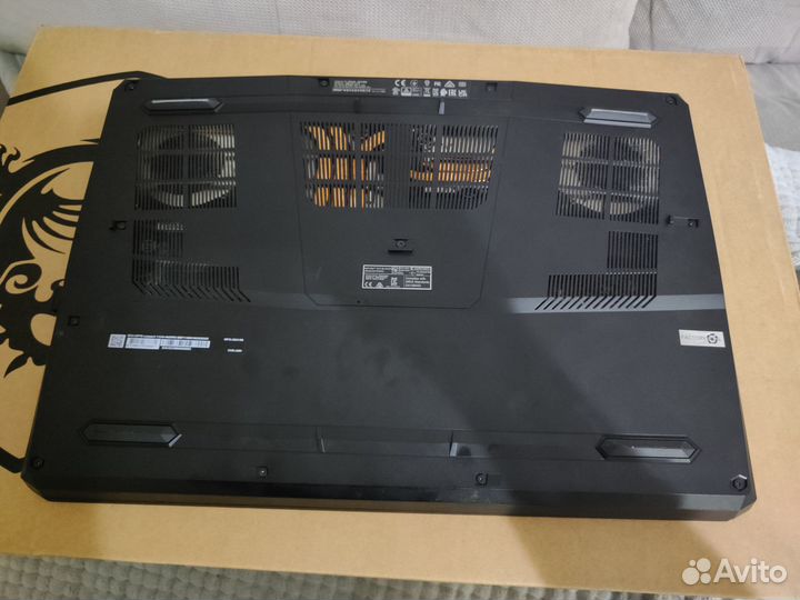 Игровой ноутбук MSI Leopard GP76