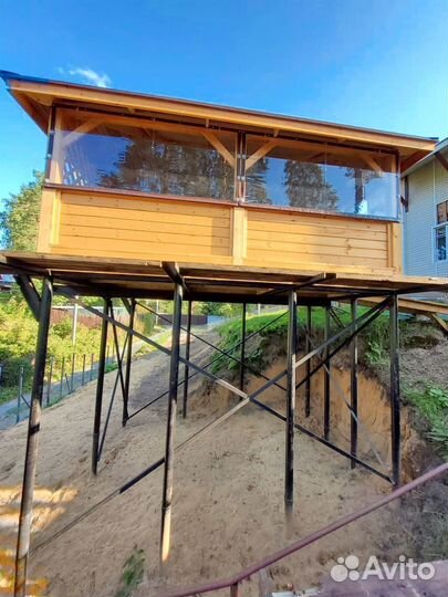 Монтаж свайного фундамента