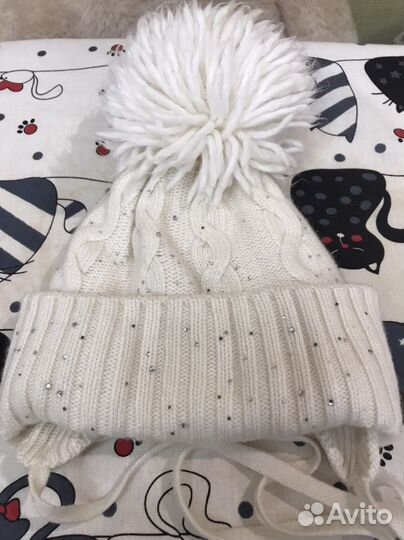 Шапка на девочку из шерсти мериноса
