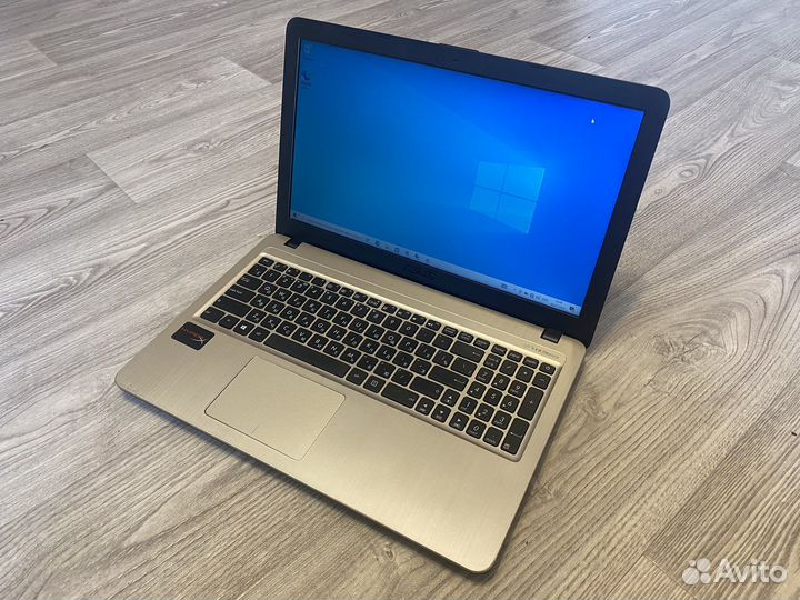 Ноутбук asus