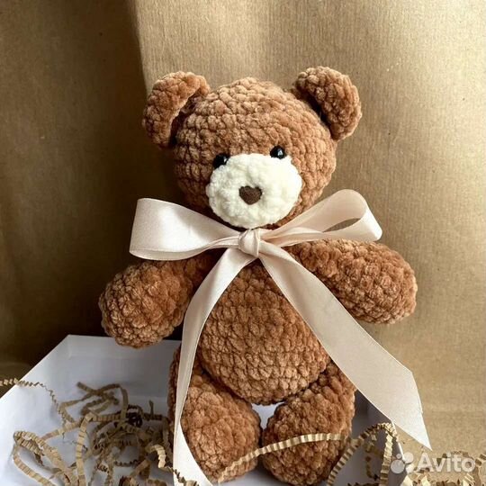 Плюшевый мишка в шоколадном цвете
