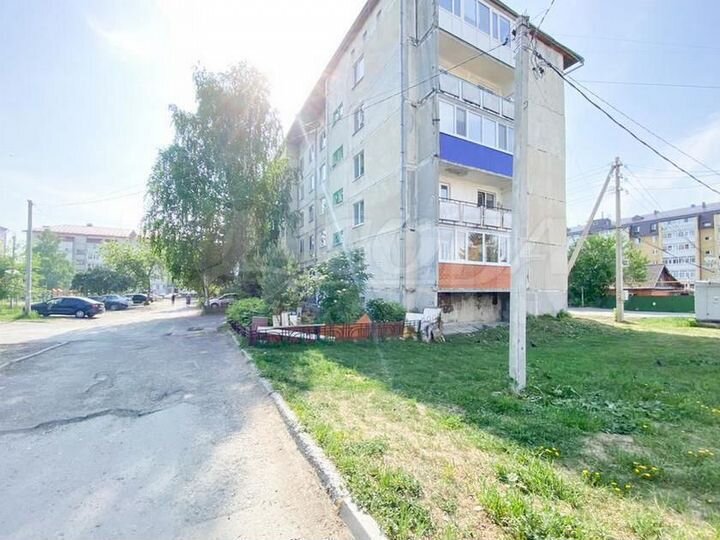 2-к. квартира, 50 м², 1/5 эт.