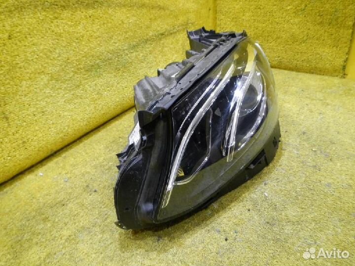 Фара левая Mercedes-Benz E-Class