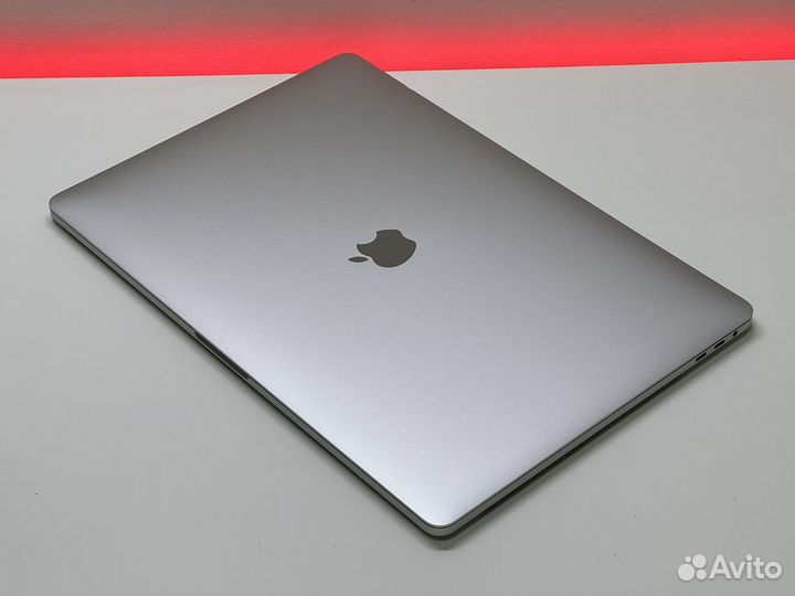 MacBook Pro 15 2017 64 цикла