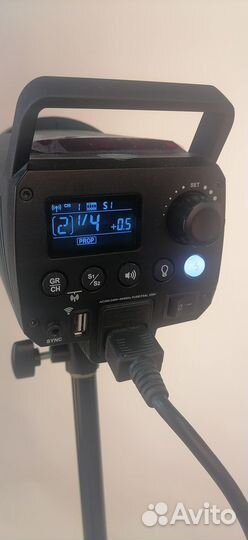 Студийная вспышка godox