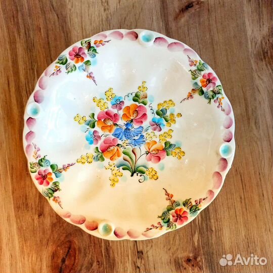 Пасхальная тарелка для яиц