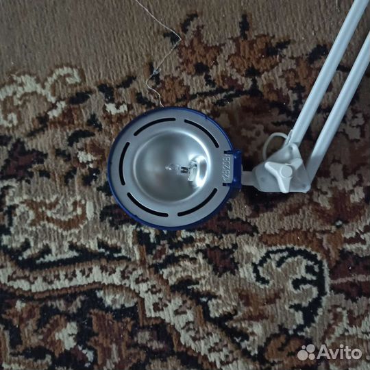 Лампа настольная для маникюра