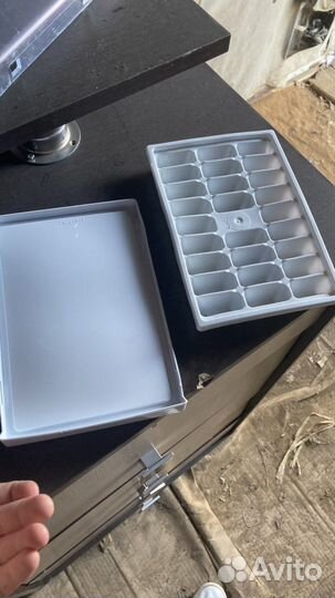 Ящики,отсеки,ледница в холодильник indezit