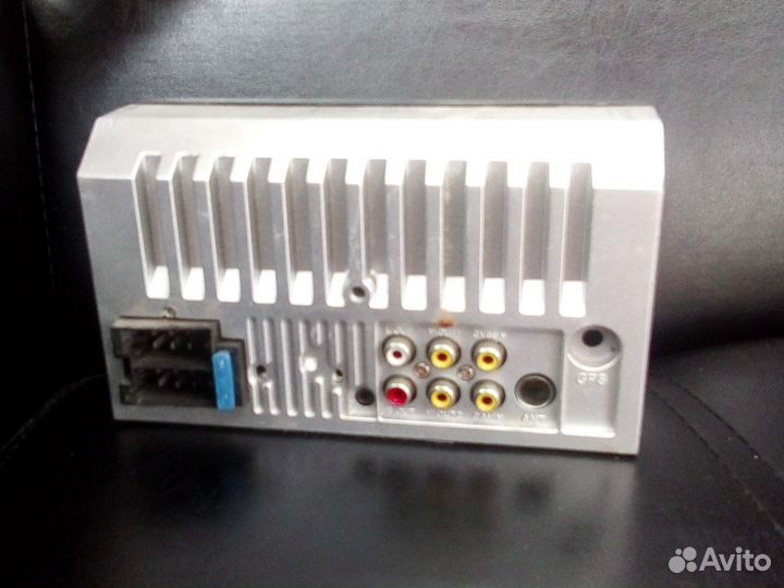 Продам Б/у магнитолу 2 дин