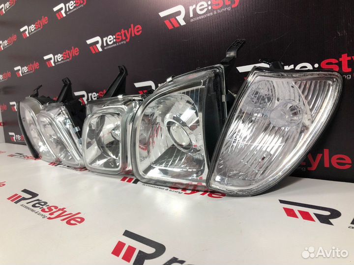 Фары Lexus LX470 Ксенон Светлые N2572