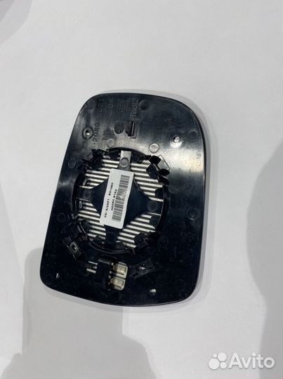 Зеркальный элемент левый Nissan qashqai