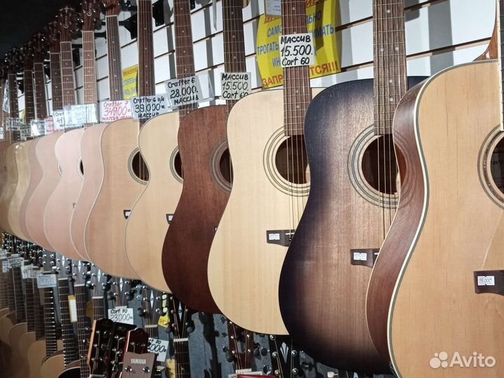 Гитары, электрогитары, бас-гитары, укулеле