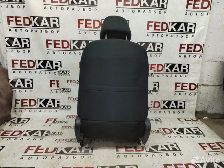 Сиденье переднее правое Toyota Corolla E150 1ZR FE