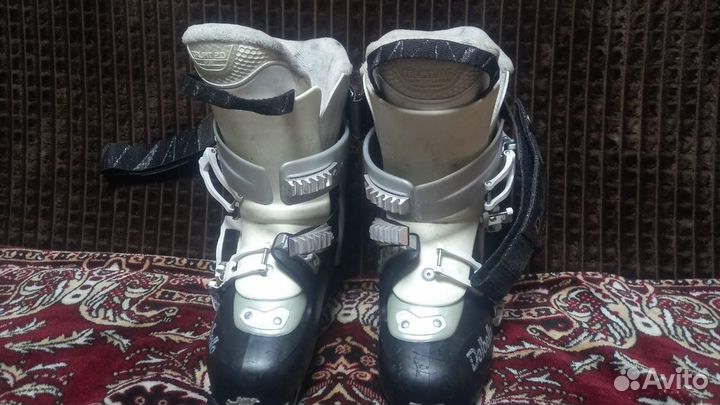 Горнолыжные ботинки
