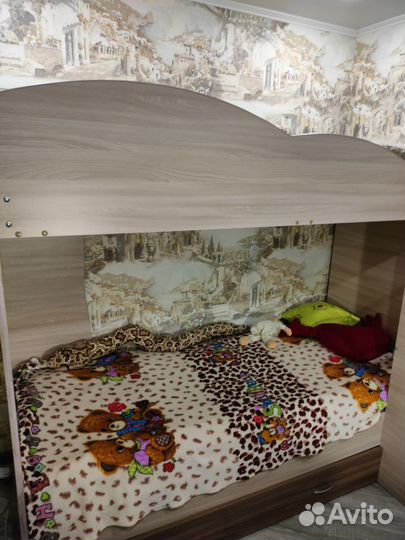 Двухярусная кровать бу