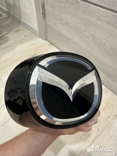 Эмблема решетки радиатора Mazda cx-5