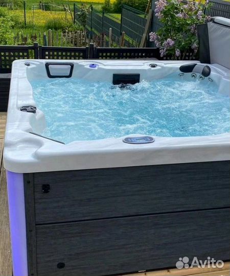 Бассейн-спа с гидромассажем Lovia Spa с доставкой