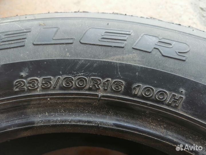 Bridgestone Dueler H/T 687 235/60 R16