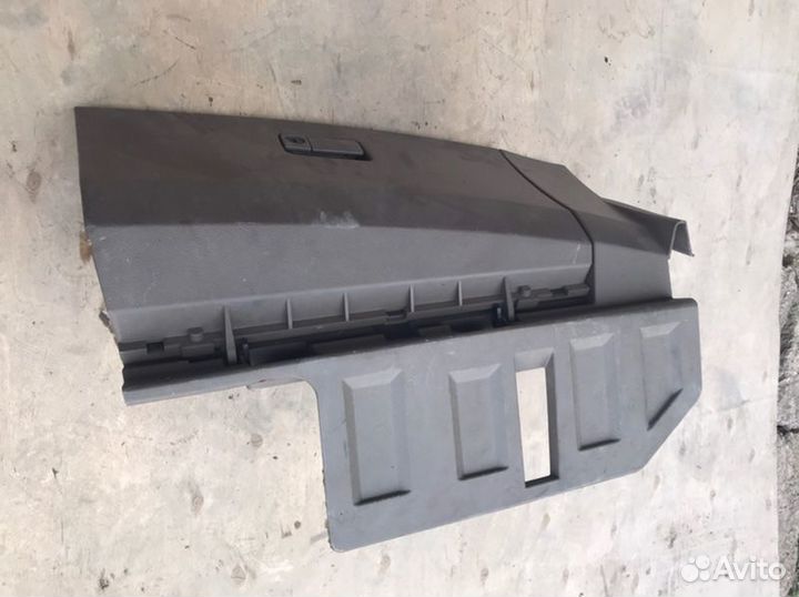 Бардачок Nissan Murano Z50 VD35DE 2005