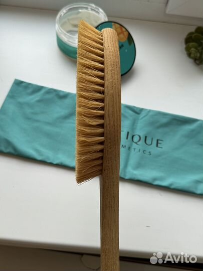 Щетка для сухого массажа Letique