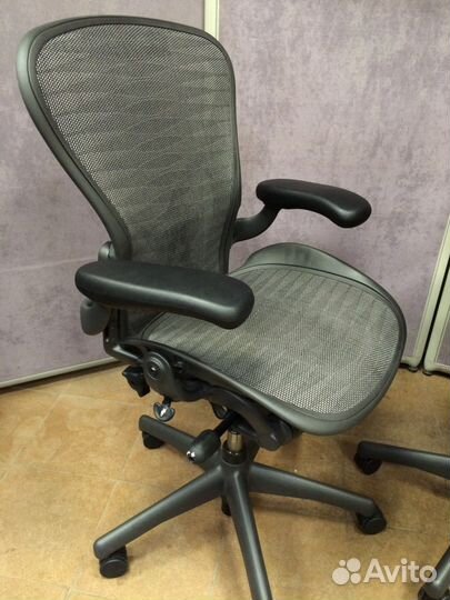 Кресло Herman miller aeron